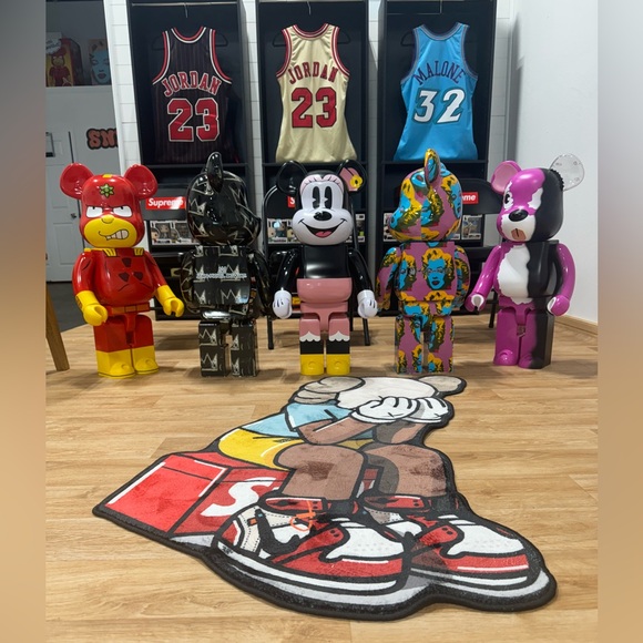 Meet your Posher, Cortez. owner of Sneakpeek sneaks - Picture 5 of 9